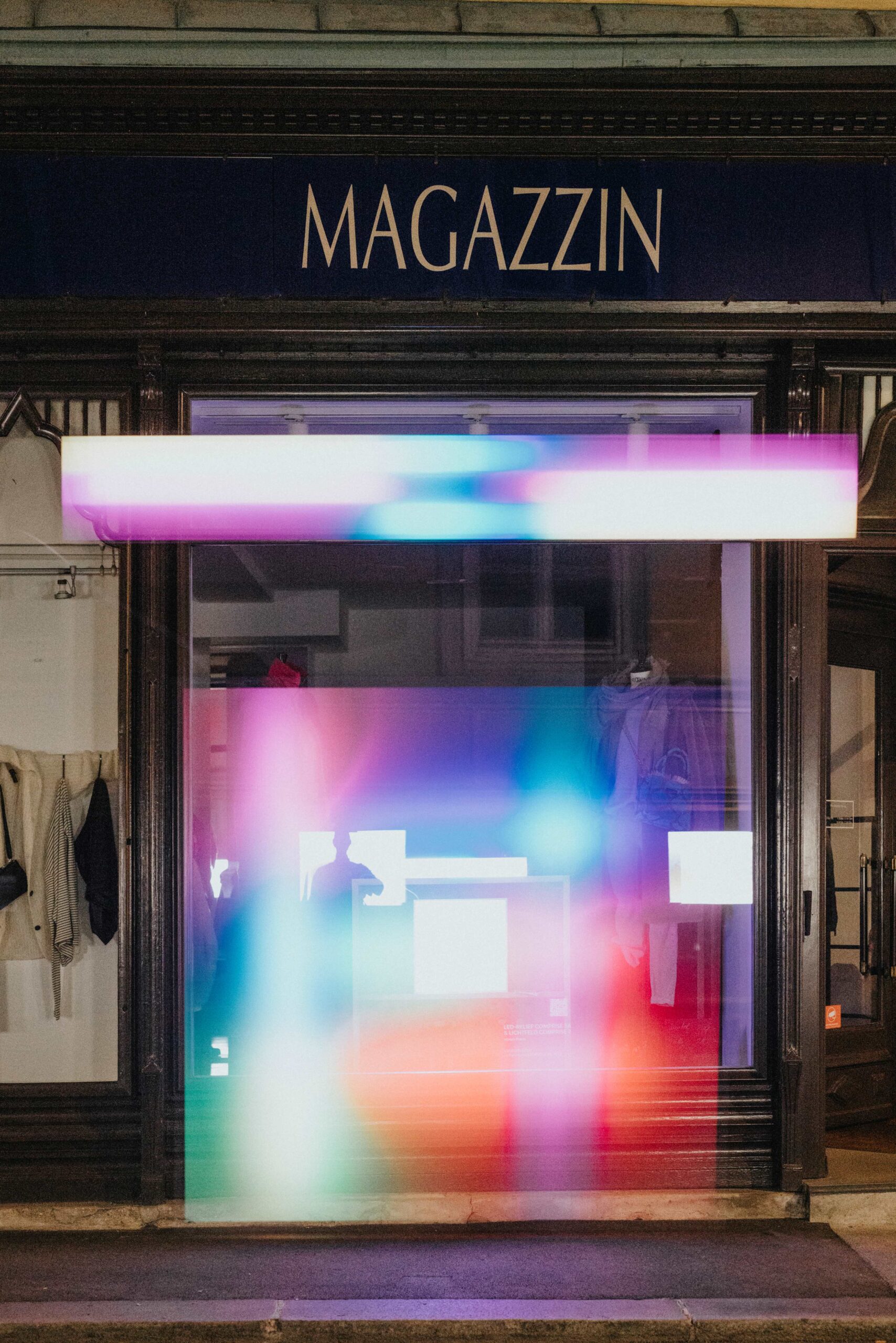 2023 Kunstfenster Led-Relief Comprise 3a and Lichtfeld Comprise 2 by Miriam Prantl (c) Julian Tatzl 2