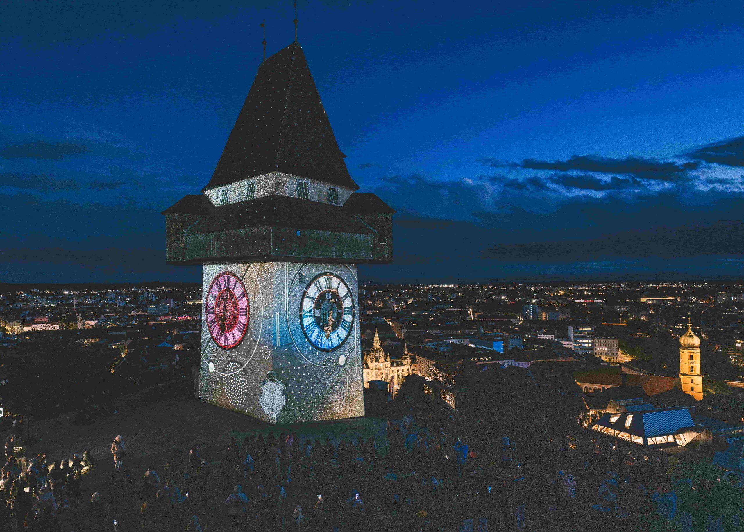 2025 Pochen by Julian Hoelscher (c) Luke Goodlife 1
